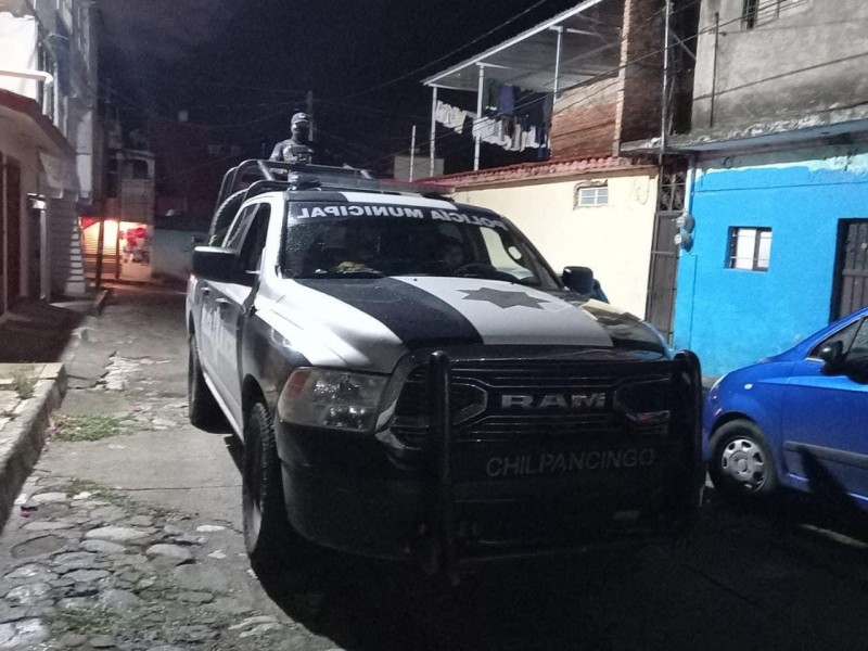 Comunitarios retienen a policías estatales en Marquelia