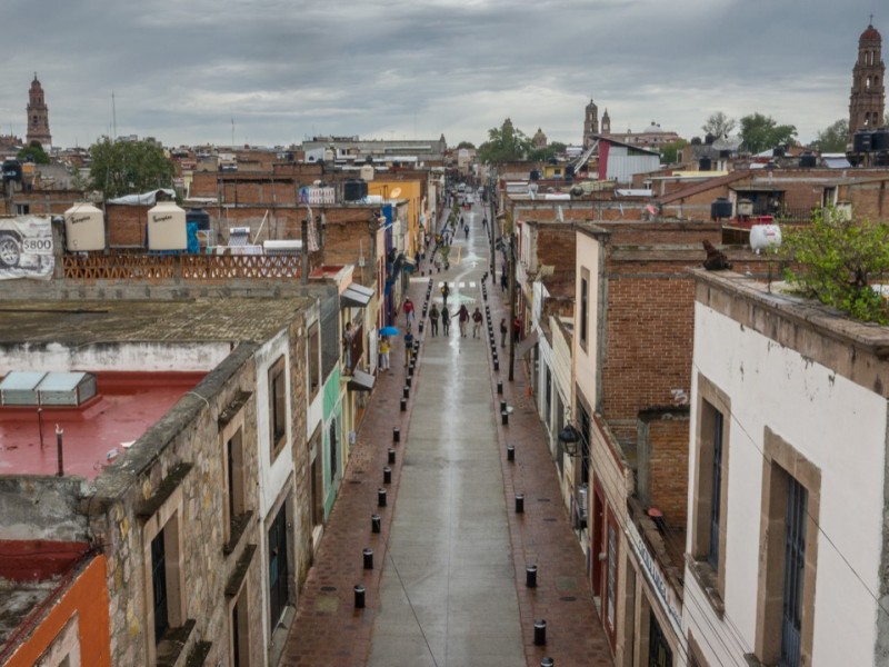 Con 6 meses de retraso, entregan calle Vasco de Quiroga