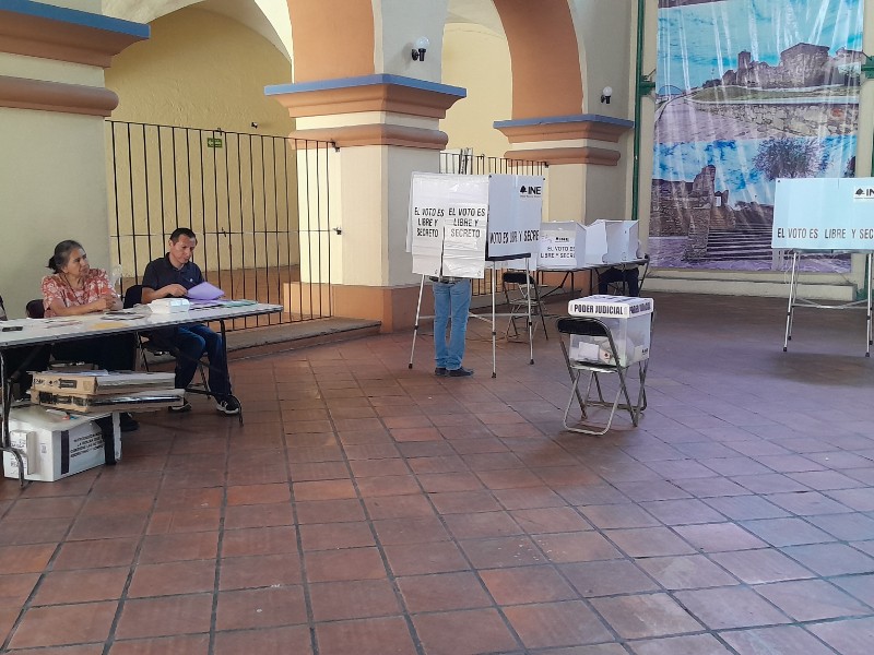 Con baja participación arrancaron elecciones del Poder Judicial