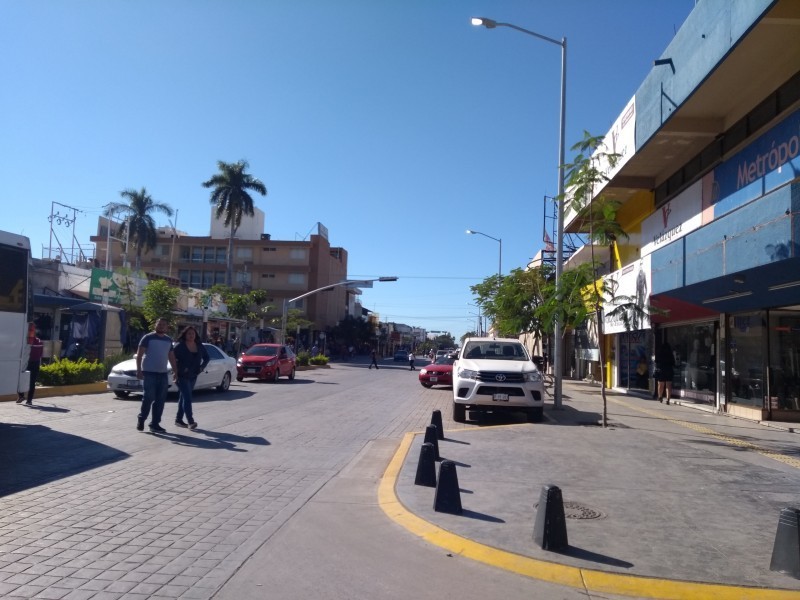 Con bajas ventas se reactiva el comercio en Los Mochis