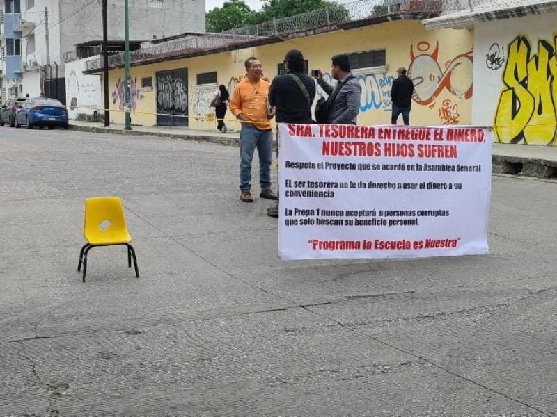 Con bloqueo, exigen se use recurso del programa La Escuela Es Nuestra