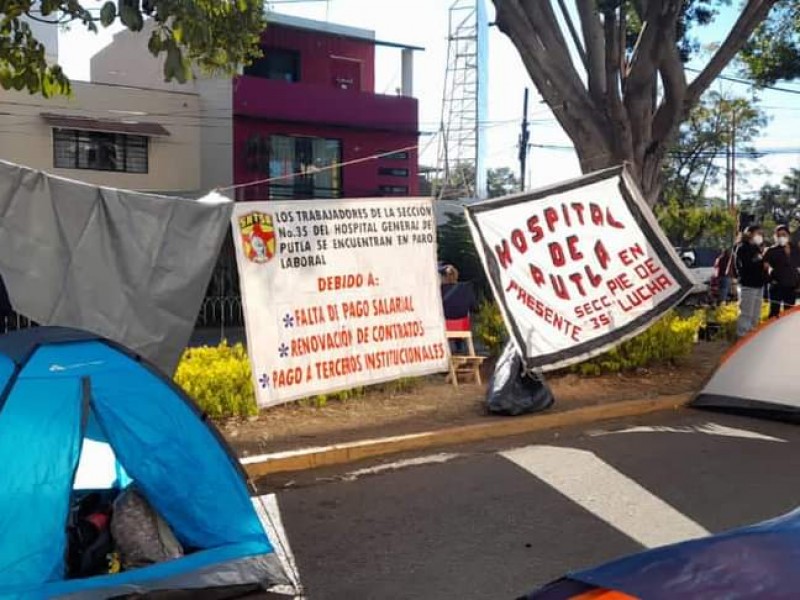 Con bloqueos, trabajadores de la salud desquician la capital