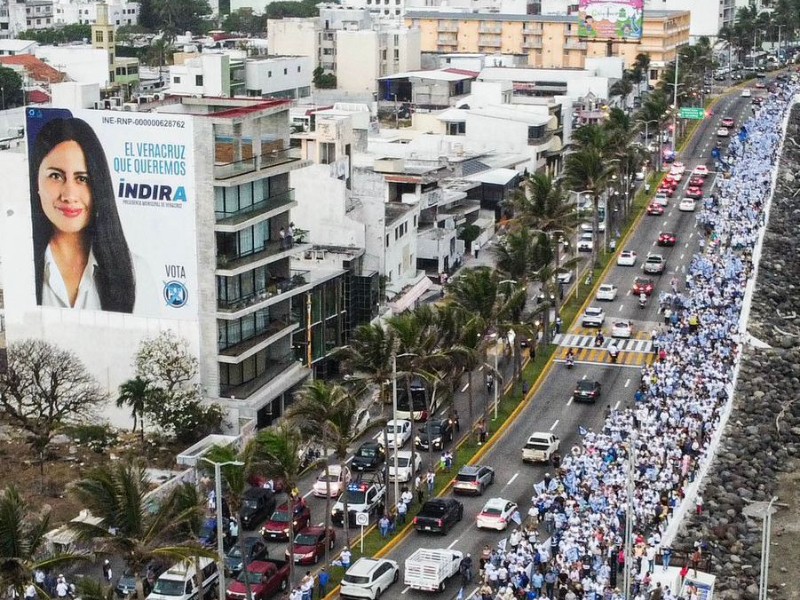 Con caminata cierra Indira su campaña en Veracruz