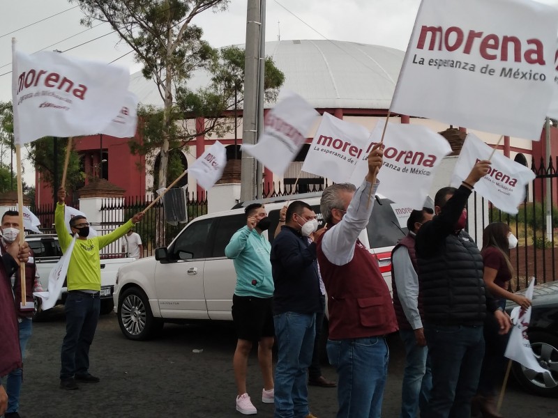 Con caravana equipo de Morón insiste en recuperar candidatura