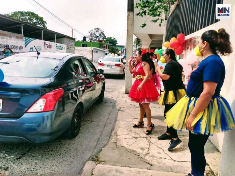 Con caravanas celebraron en Tuxpan el Día del Niño