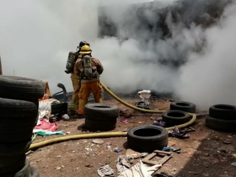 Con carencias de equipamiento y unidades operan bomberos