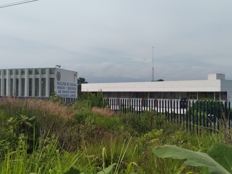 Con carencias opera facultad de medicina extensión Tangancícuaro