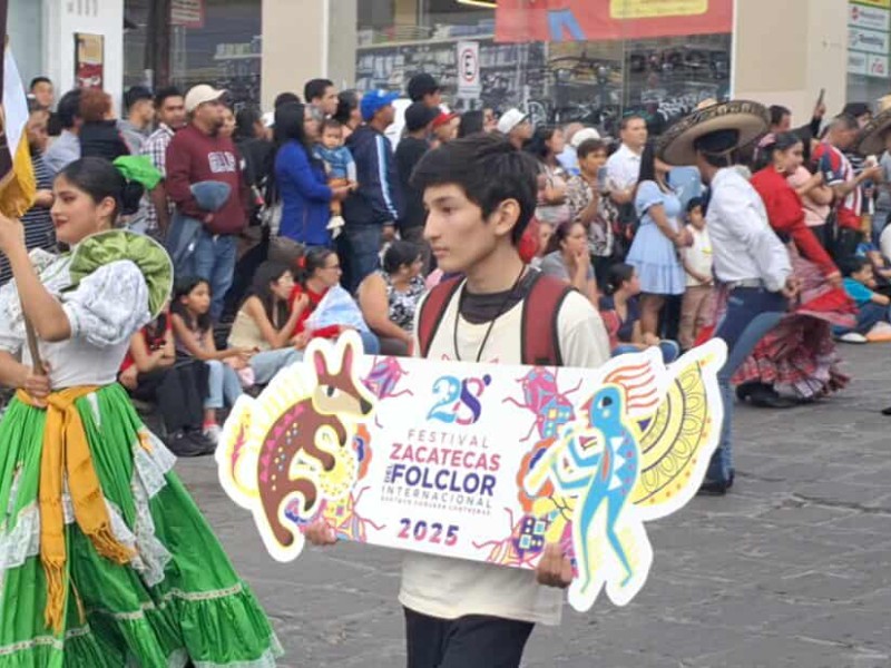 Con desfile concluyó el Festival Zacatecas del Folclor Internacional