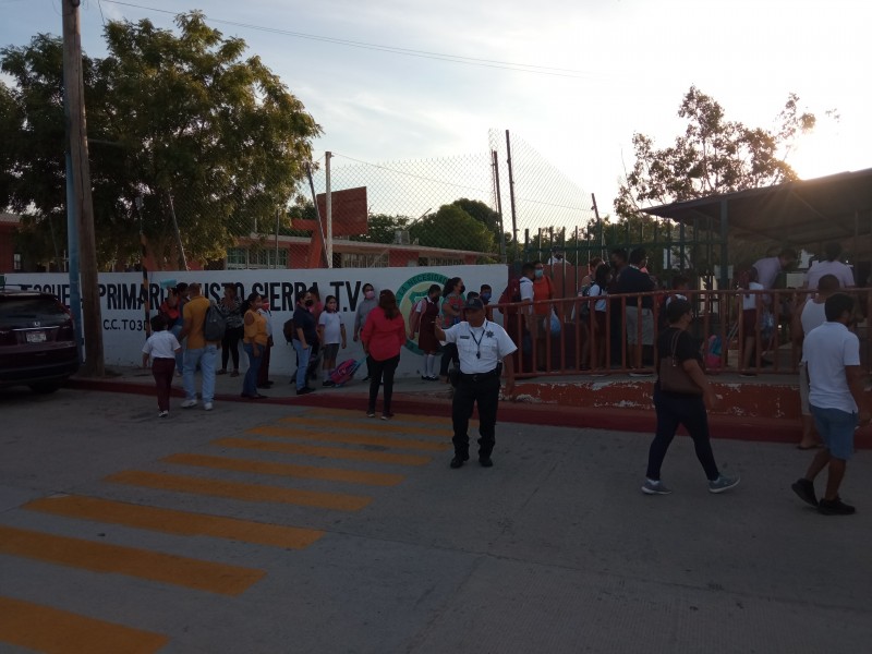 Con entusiasmo de estudiantes, arrancó ciclo escolar