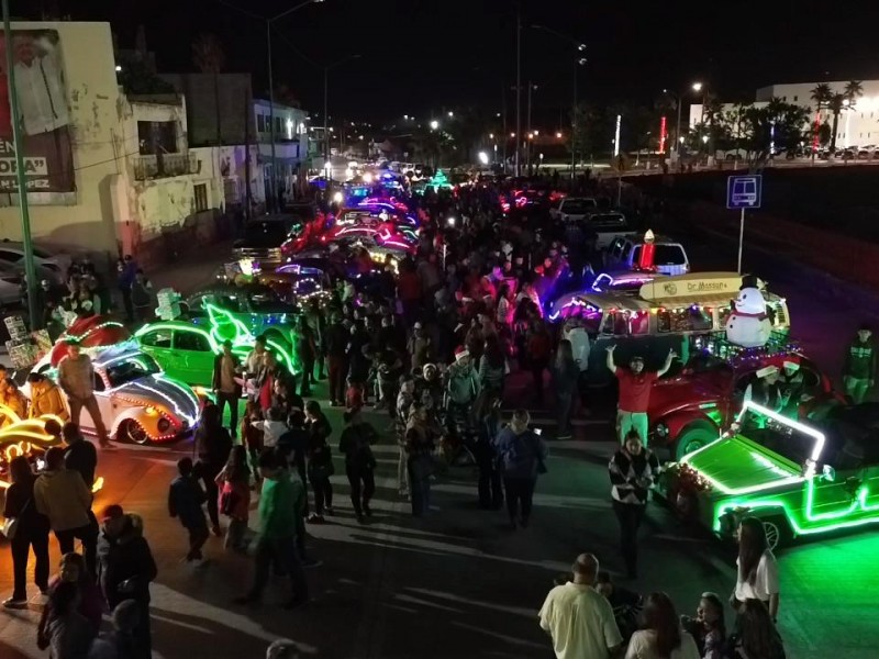 Con éxito realizan Desfile de VW en Guaymas