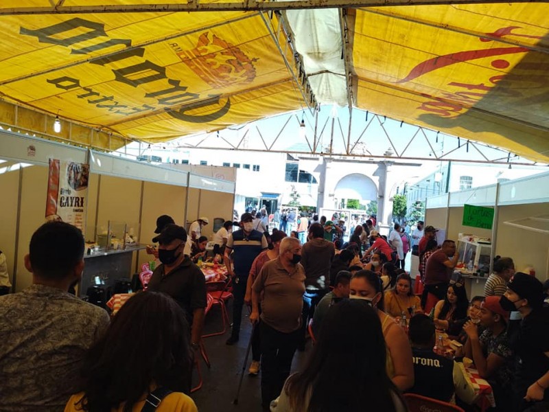 Con éxito realizan primer Festival de la Birria en Calera