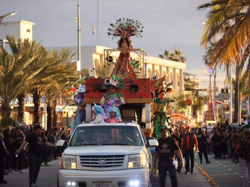 Con gallo vehicular, celebrarán el Carnaval 2021