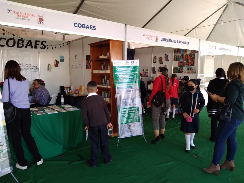 Con gran aceptación arrancó la Feria del Libro