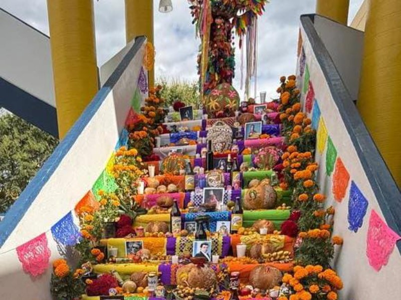 Con gran comparsa, UABJO celebra “día de muertos” Con gran comparsa, UABJO celebra “día de muertos”