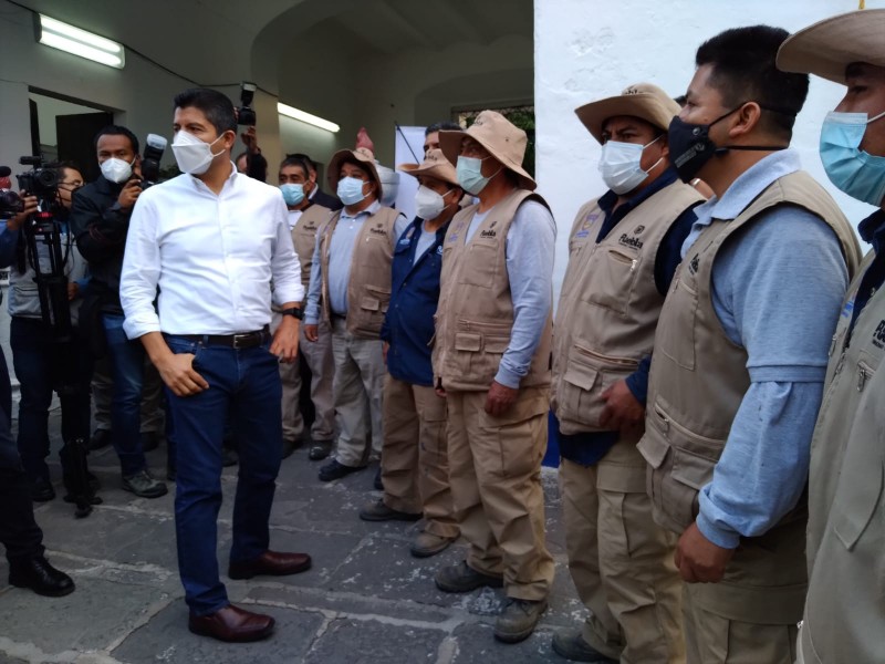 Con horarios y medidas abren panteones en Puebla capital