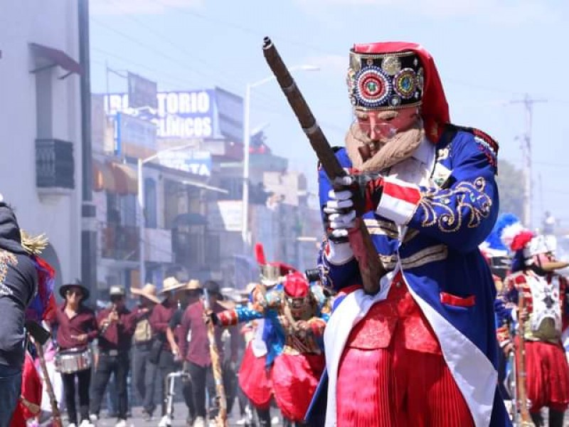 Con incidencias menores concluye carnaval de Huejotzingo
