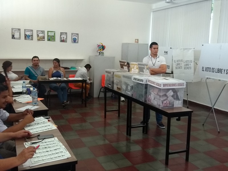 Con incidencias menores en jornada electoral de Comala