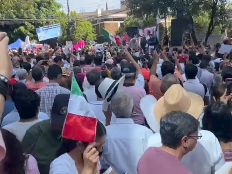 Con la entonación del Himno Nacional culmina marcha en Guadalajara