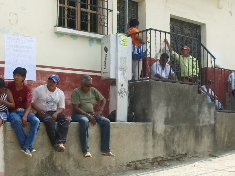 Con manifestación solicitan limpieza de pozo de agua.