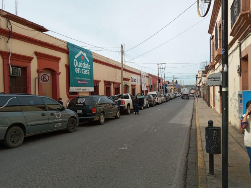 Con plantón en los SSO, funerarias amagan con paro