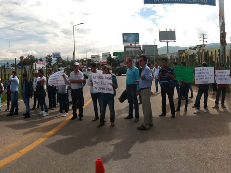 Con protestas Intentan que AMLO visibilice necesidades de oaxaqueños