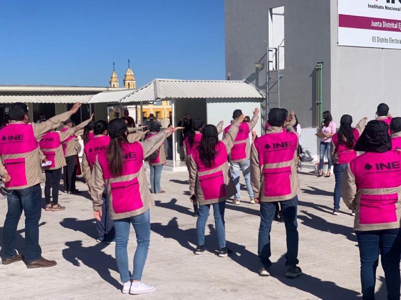 Con protocolos sanitarios, toman protesta a supervisores y asistentes electorales