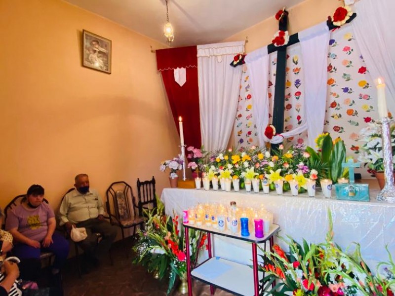 Con reliquia y danza celebran en Morelos la santa cruz