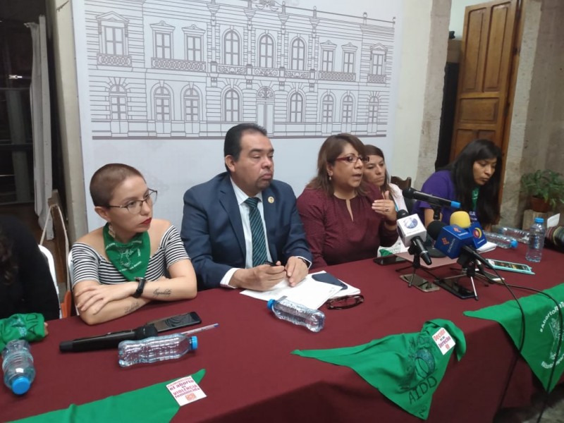 Con respaldo de asociaciones buscarán despenalizar el aborto