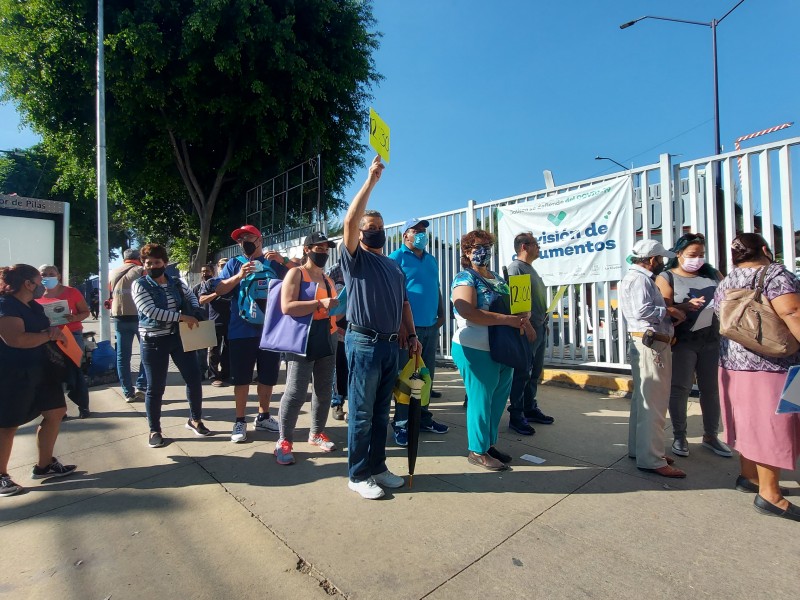 Con una hora de ventaja, avanzan filas en el CUCEI