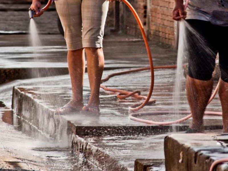 Conagua alerta sobre falsa noticia de usar detergente en calles