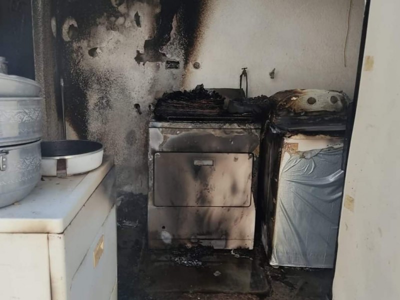 Conato de incendio en casa habitación en colonia Las Garzas