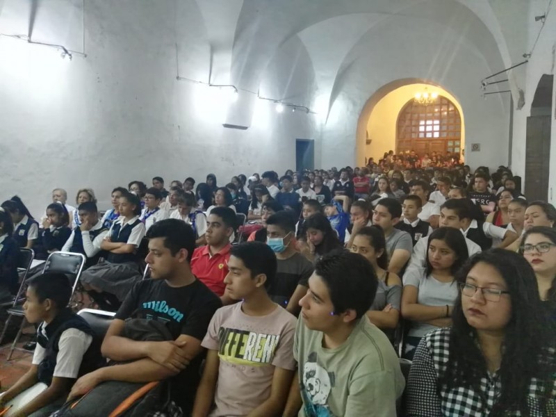 Concientizan a jóvenes para cuidar el agua