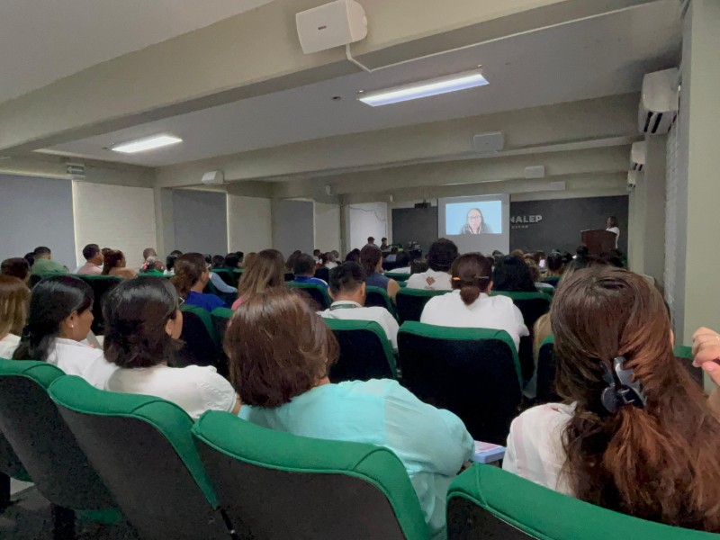 Concientizan a personal educativo y salud en prevención del suicidio