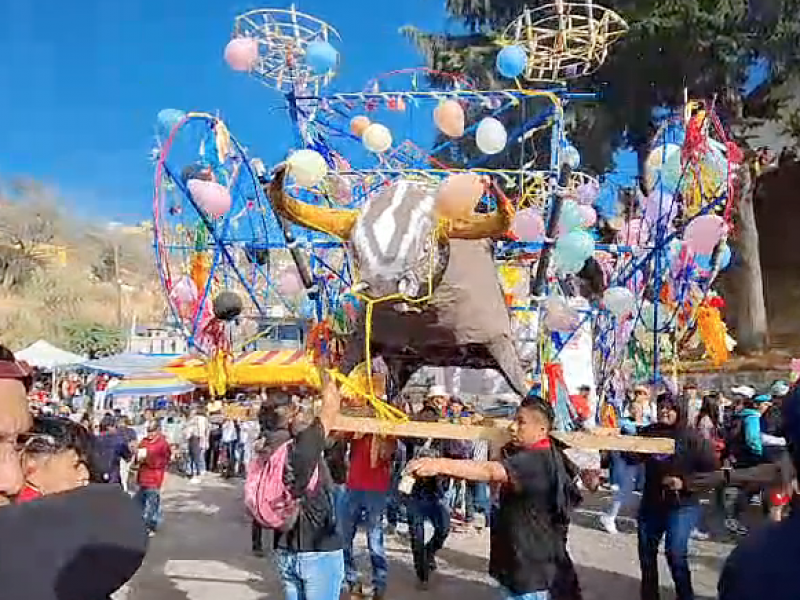 Concluye Carnaval de Huitzizilapan son saldo blanco