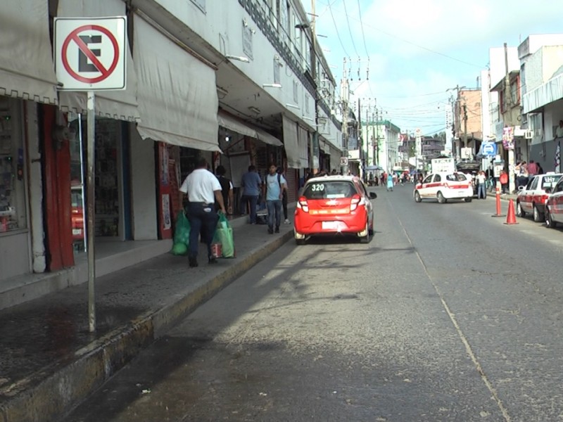 Concluye tolerancia de estacionamiento en zonas restringidas de Tuxpan
