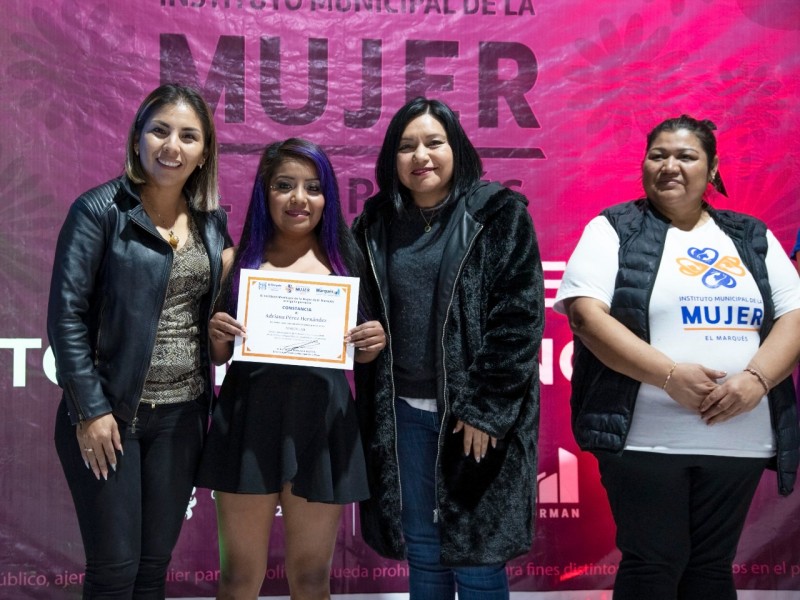 Concluyen taller 230 mujeres en El Marqués