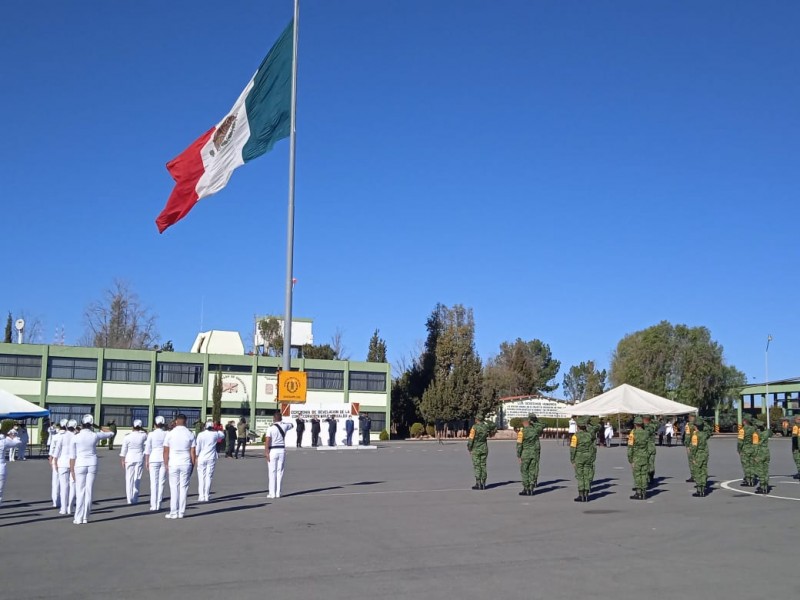 Condecoran a hospital militar en Zacatecas por labor sanitaria