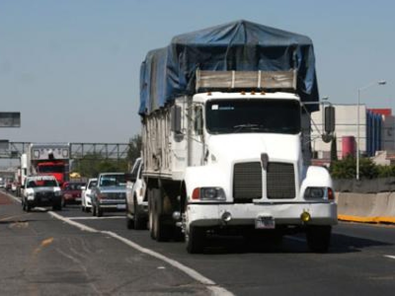 Condenan transportistas reciente aumento a costo de casetas