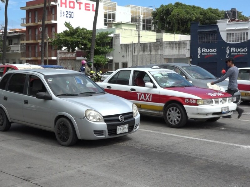 Conducir con celular de las infracciones más comunes