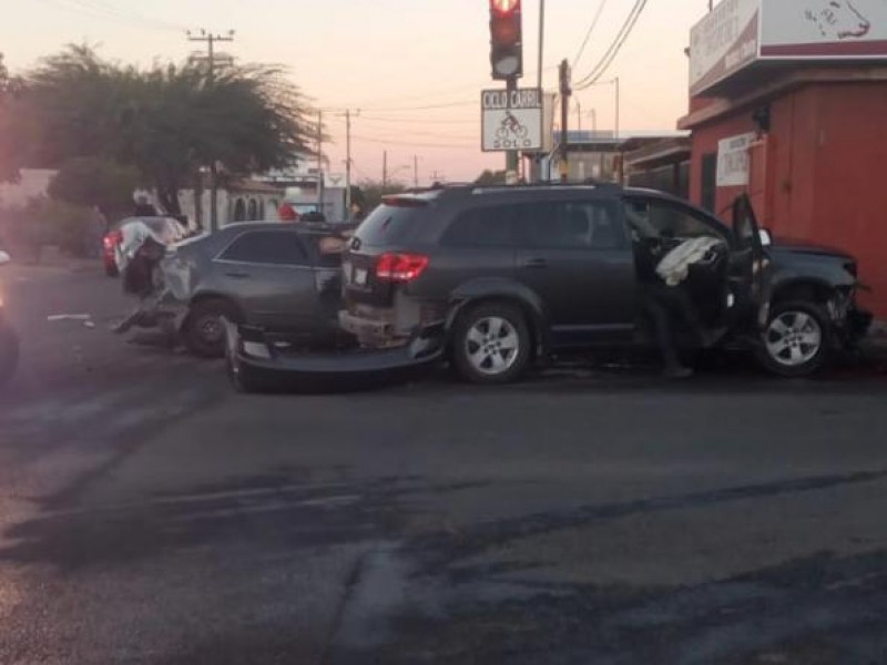 Conductor alcoholizado provoca accidente