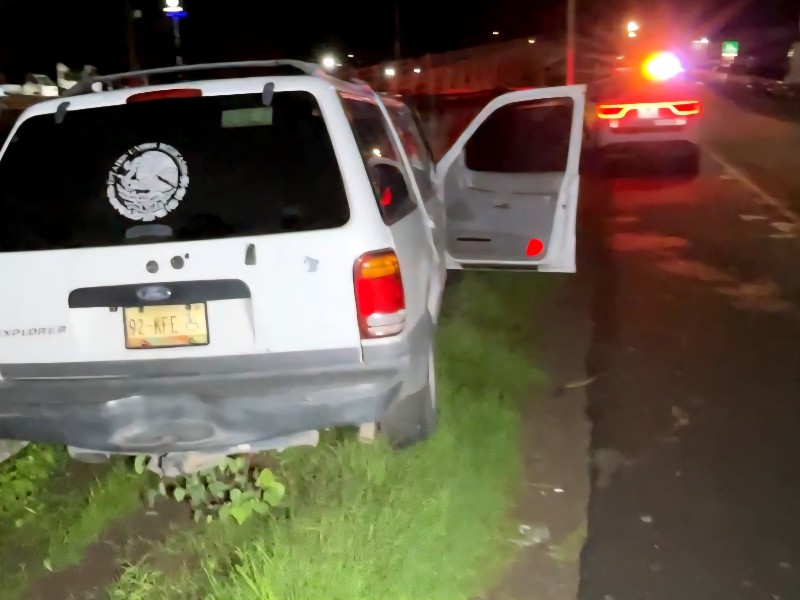 Conductor ebrio se queda dormido choca en Libramiento de Tepic