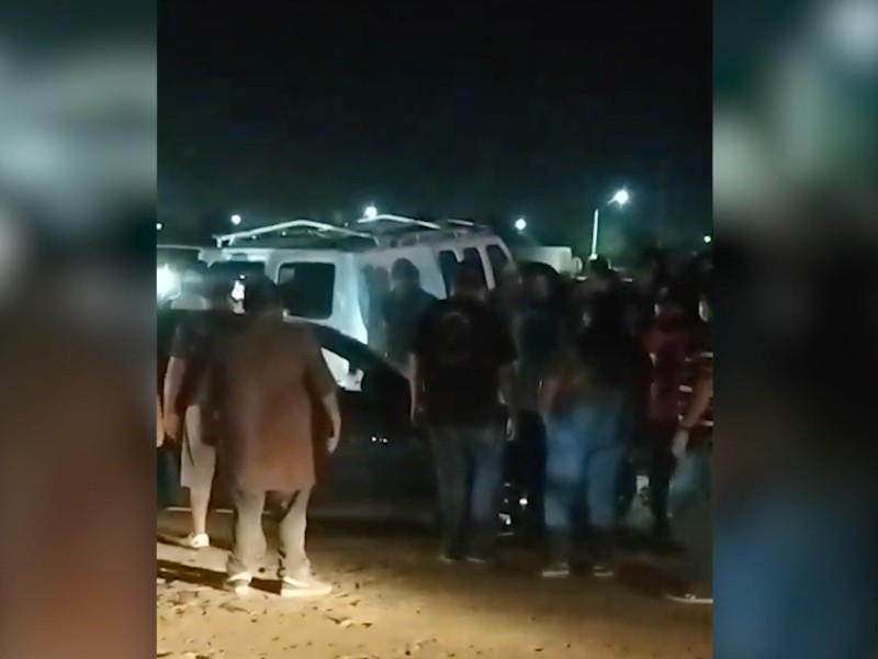 Conductor que intentó huir tras choque en el tianguis de La Tortuga