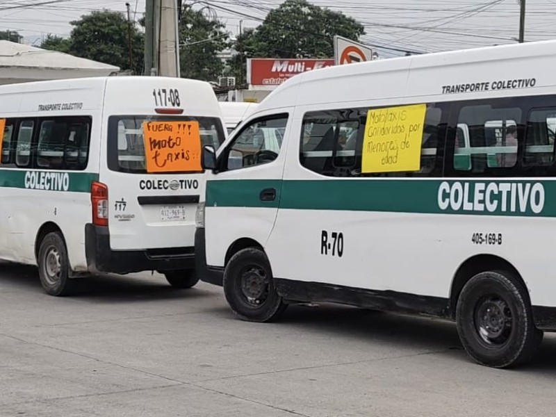 Conductores de diferentes rutas exigen que retiren a mototaxis ilegales