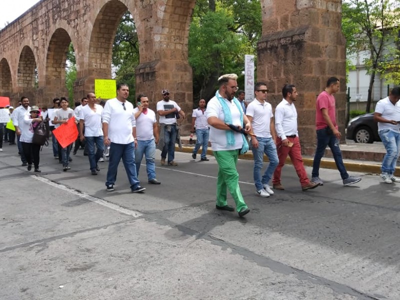 Conductores de Uber marchan contra operativos