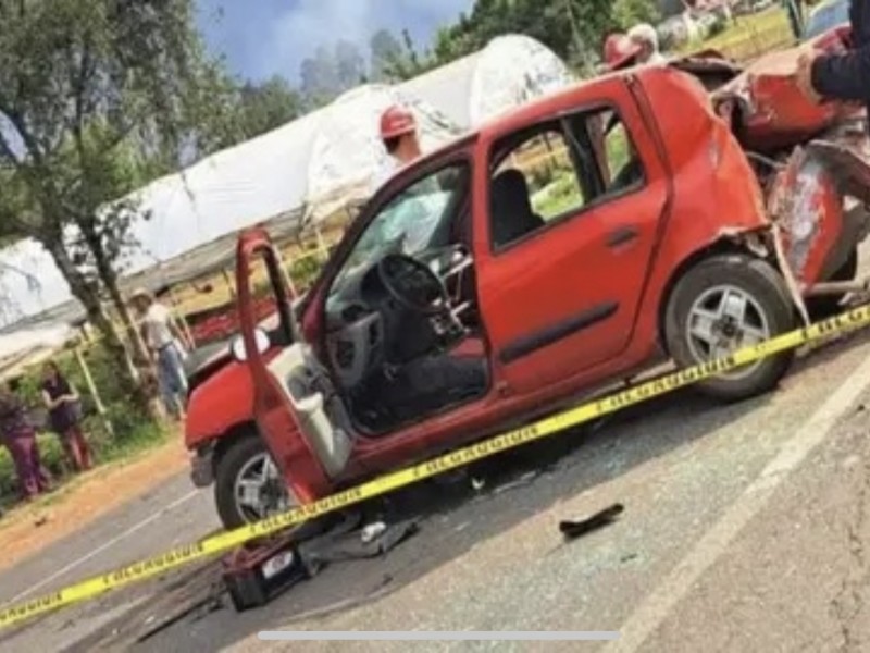 Conductores ebrios provocan accidente