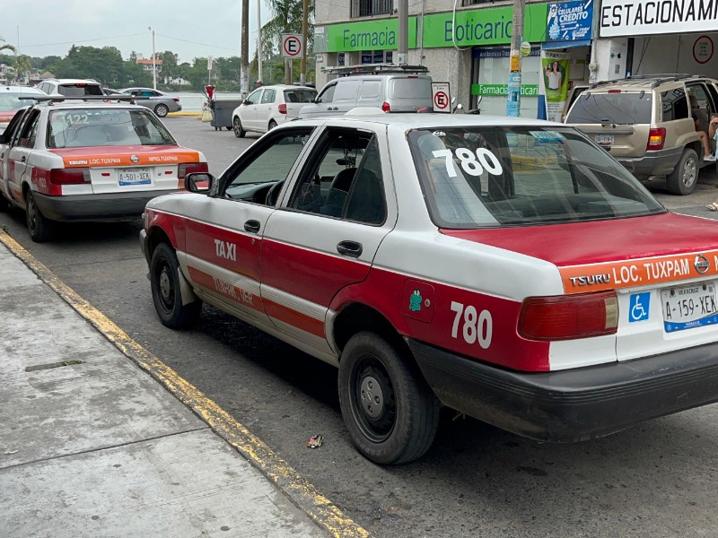 Conductores reaccionan a reemplecamiento en Veracruz
