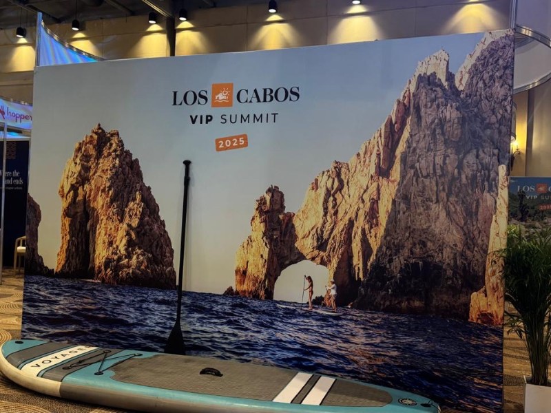 Confirma apertura de nuevas rutas aéreas durante VIP Summit 2025