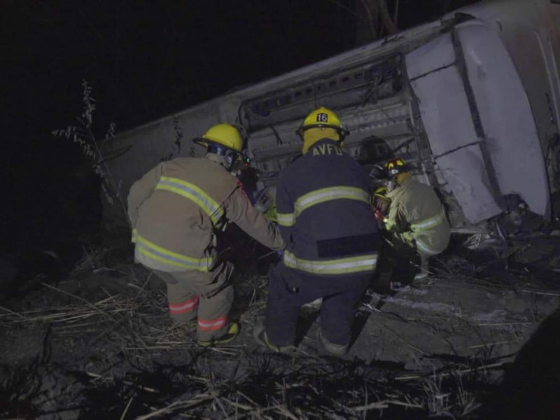 Confirma gobernador Enrique Alfaro 18 muertos en accidente de Nayarit