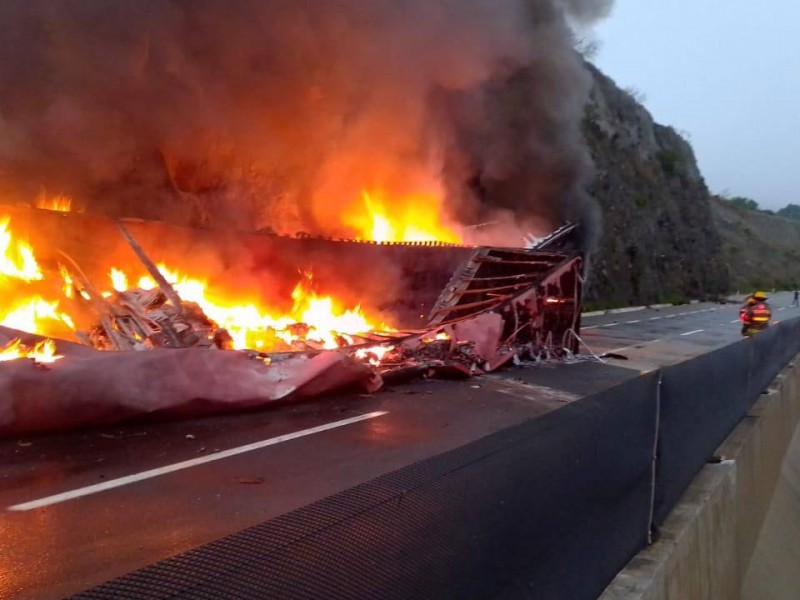 Confirman 4 muertos en accidente ocurrido en Macrolibramiento