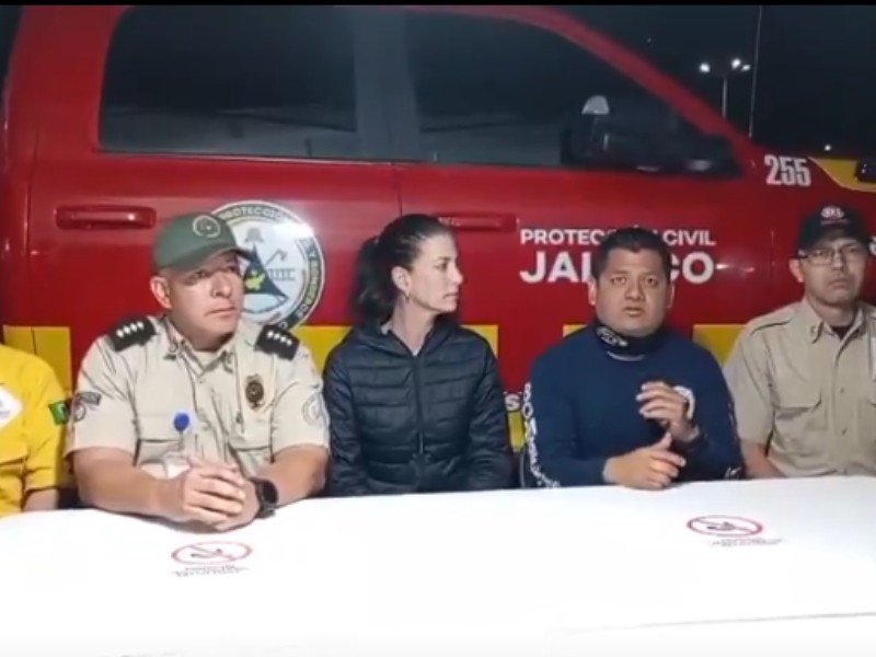 Confirman 70% controlado el incendio en Bosques de Santa Anita